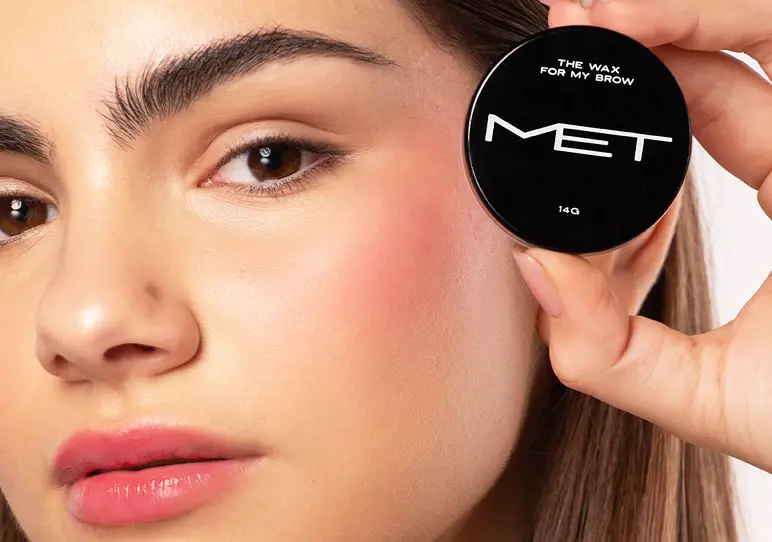 لیفت کردن ابرو با ژل